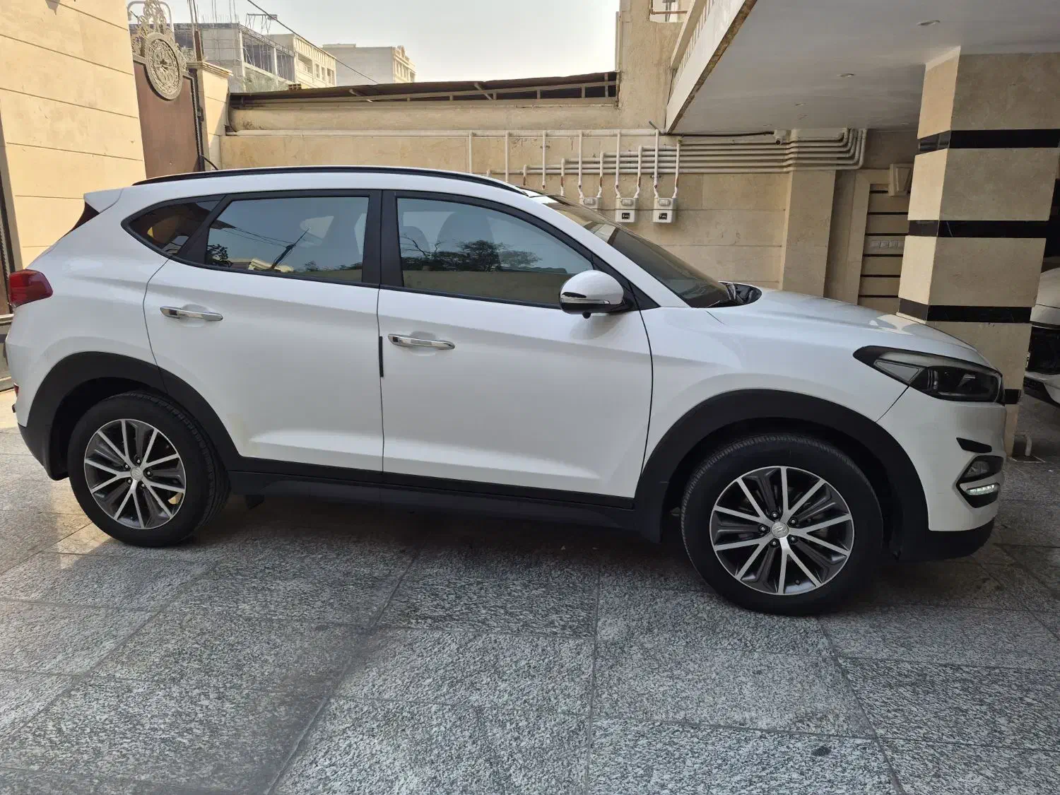 توسان ۲۰۱۷ خلیج نیمه فول|خودرو سواری و وانت|اهواز, فرهنگ شهر|دیوار