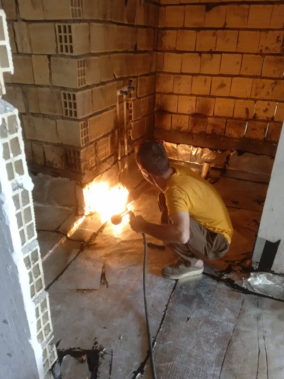 نصب و تعمیر ایزوگام با نصاب کورد|خدمات پیشه و مهارت|اهواز, شهرک دانشگاه|دیوار