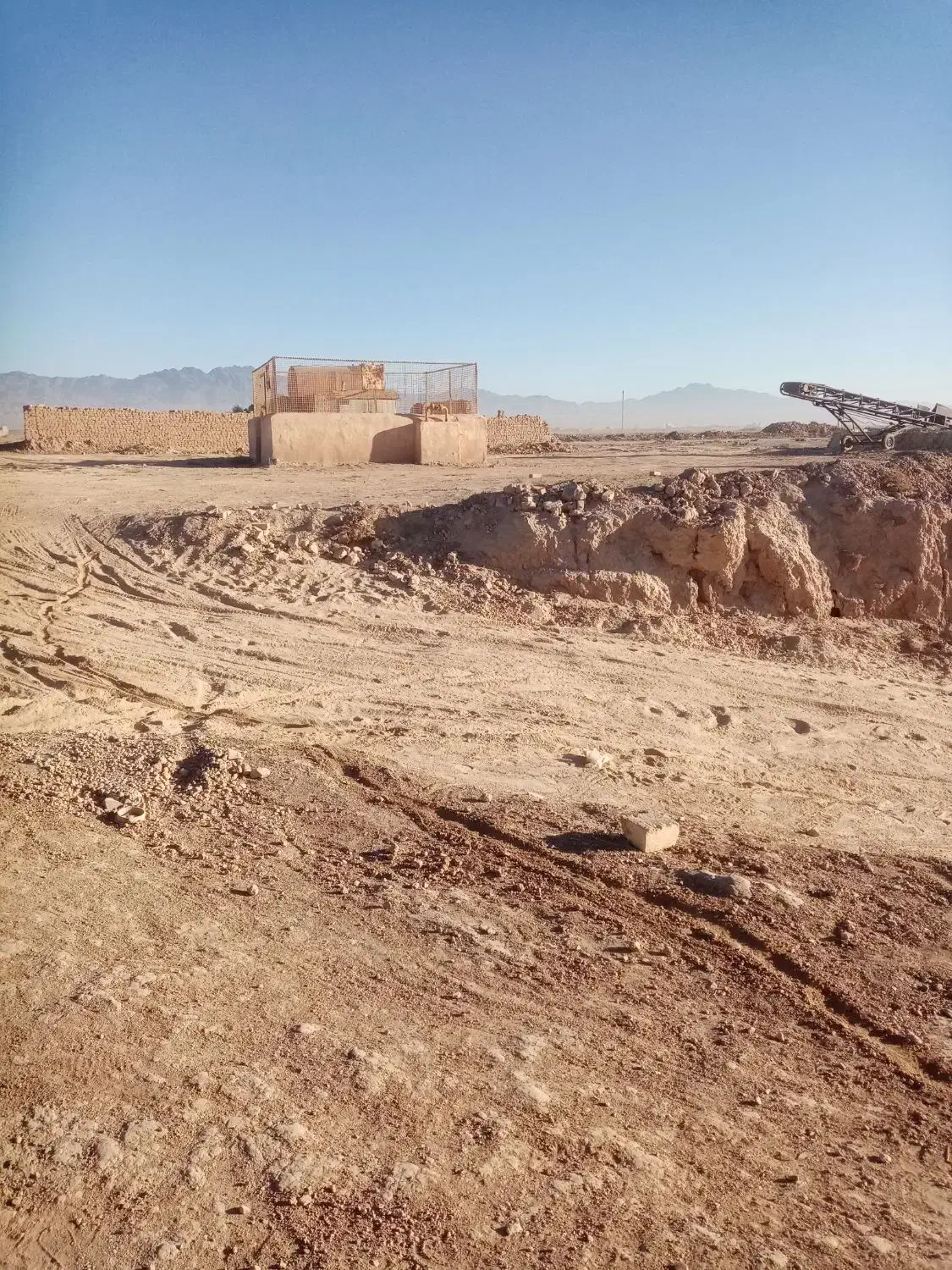 فروش آجر|مصالح و تجهیزات ساختمان|کاشمر, |دیوار