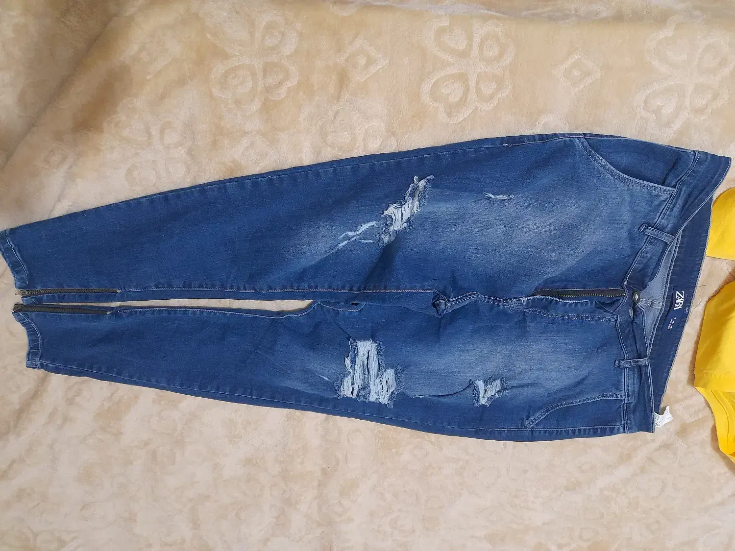 لباس|لباس|شاهینشهر, شهرک هشت بهشت|دیوار