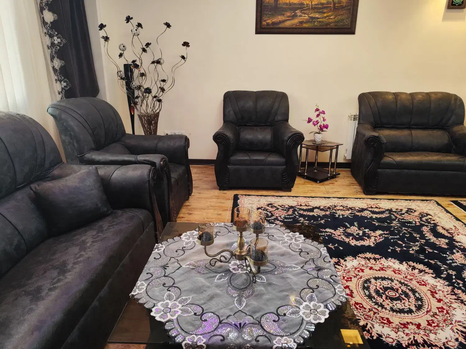 مبلمان چرم در حد نو|مبلمان خانگی و میز عسلی|تهران, جنت‌آباد شمالی|دیوار