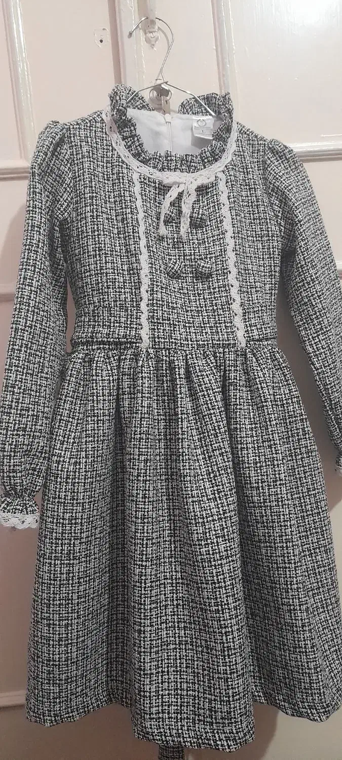 پیراهن دخترانه ،بسیار زیبا|کفش و لباس بچه|مشهد, عسگریه|دیوار