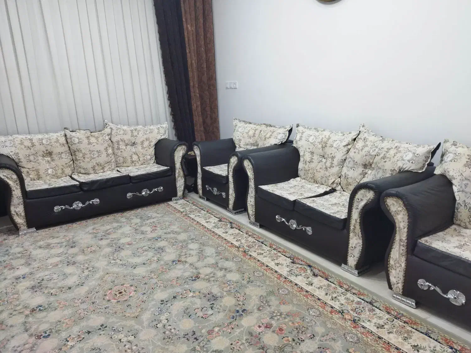 مبل راحتی|مبلمان خانگی و میز عسلی|قم, زنبیل آباد|دیوار