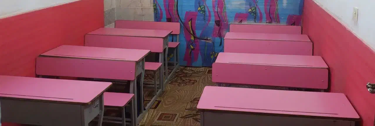 نیمکت|صندلی و نیمکت|یزد, |دیوار