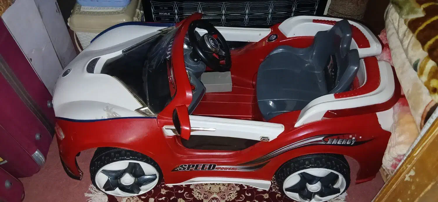 ماشین کودک|اسباب‌‌بازی|زاویه, |دیوار