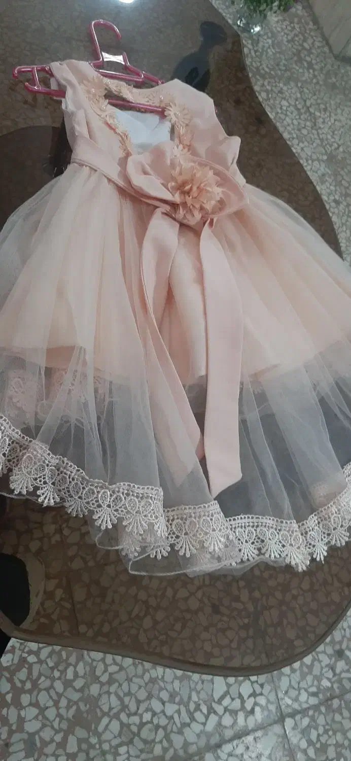 لباس مجلسی|کفش و لباس بچه|خوی, |دیوار