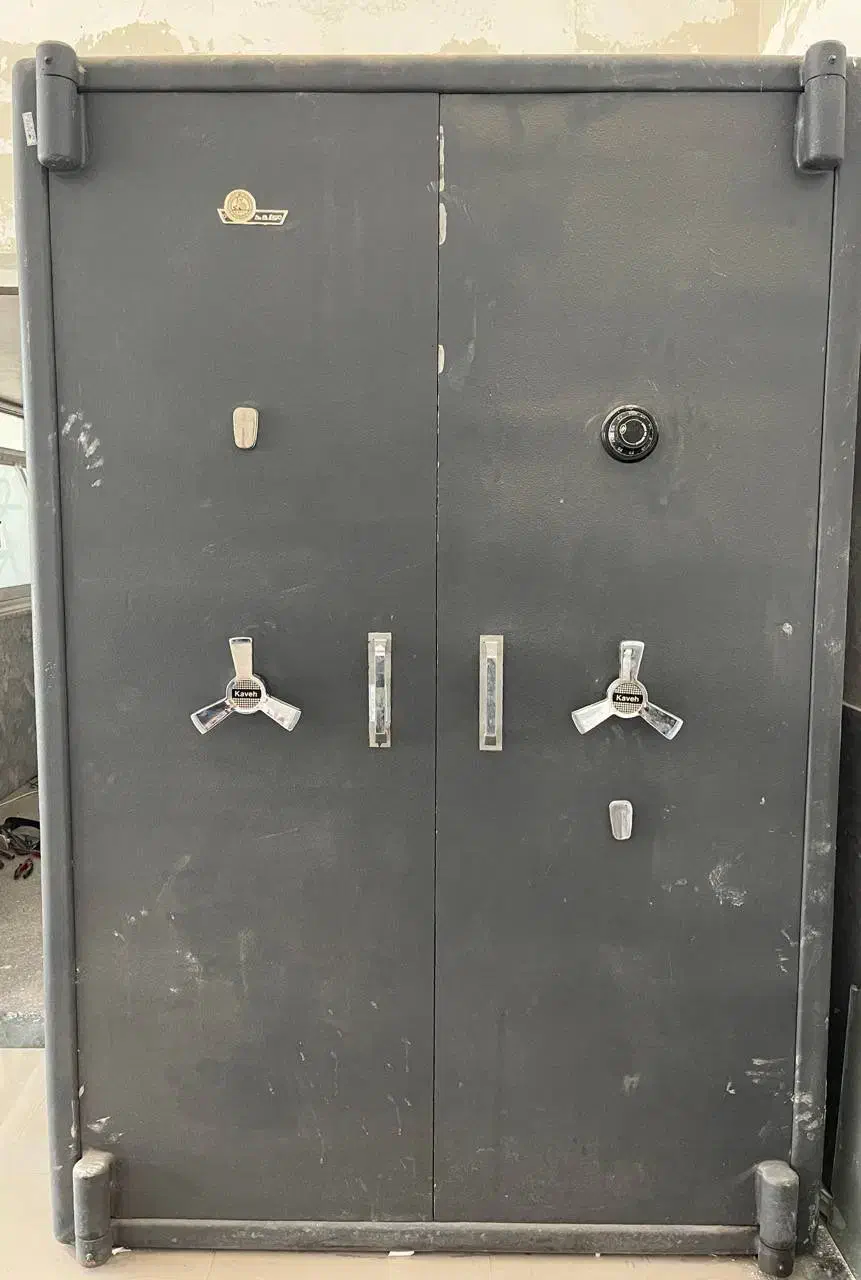 گاوصندوق|ابزارآلات|بجستان, |دیوار