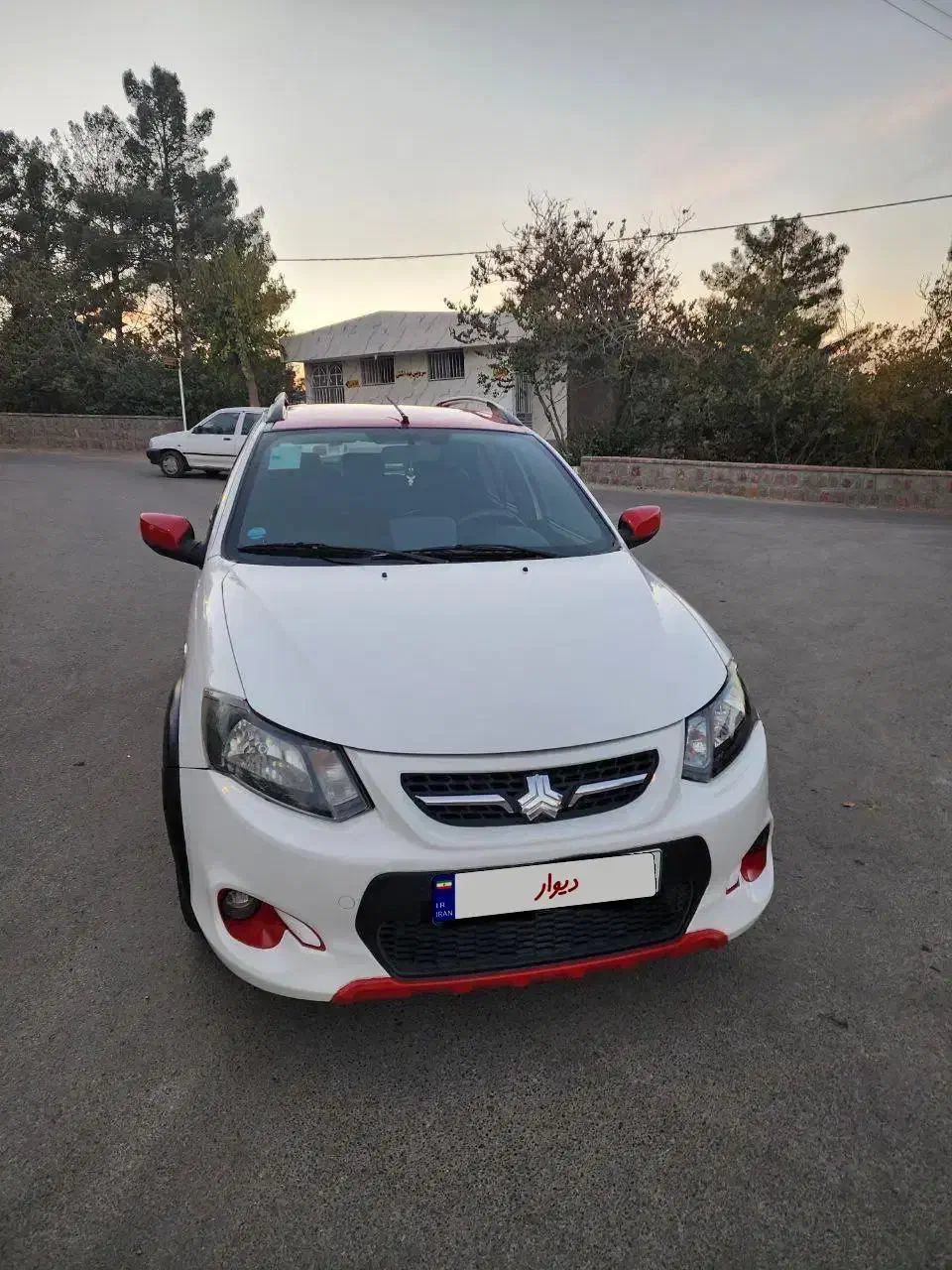 کوییکR.مدل1401|خودرو سواری و وانت|تربت‌حیدریه, میدان مرکزی|دیوار