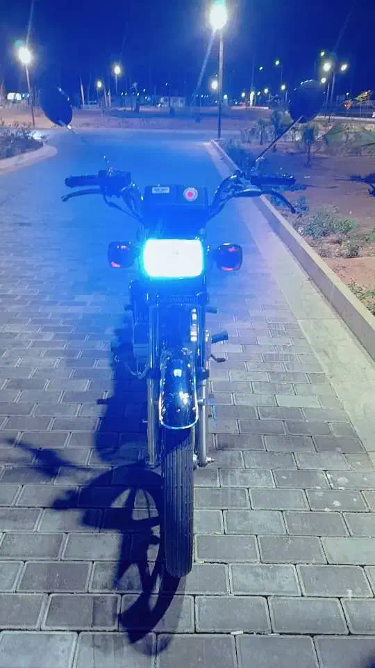 موتور 200 مدل 1403|موتورسیکلت|شیراز, شهرک فرهنگیان|دیوار