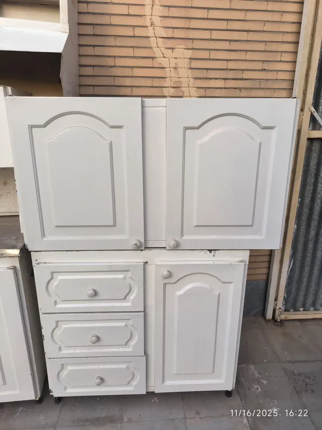 تعدادی کابینت فلزی سالم|مصالح و تجهیزات ساختمان|زرند, |دیوار