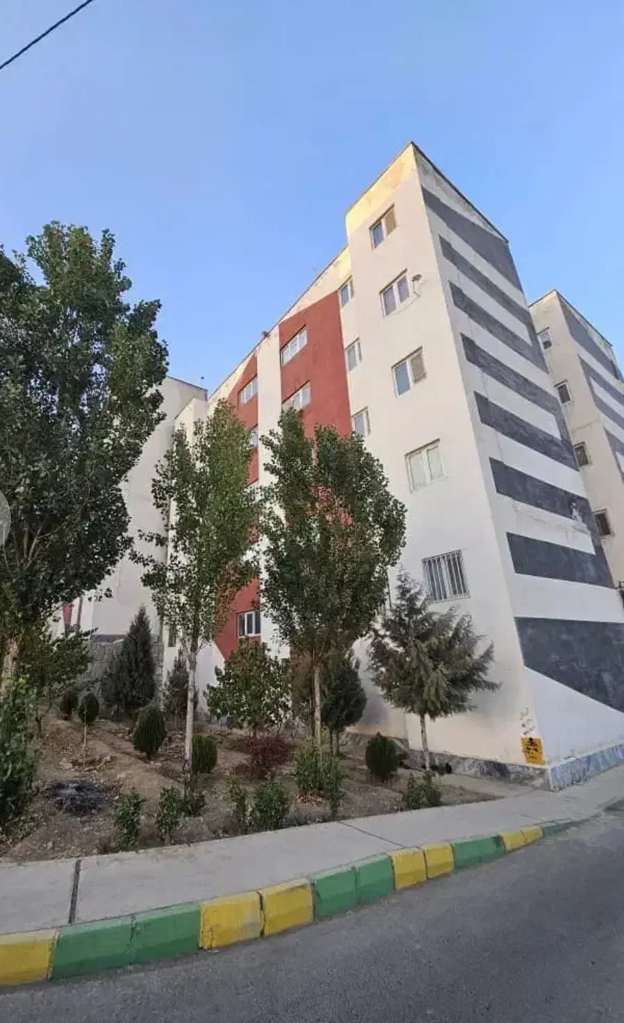 80متراستثنایی/فضای گرم ومدرن/حیات خلوت/پلان بی نقص|فروش آپارتمان|هشتگرد, فاز ۷ مهستان|دیوار