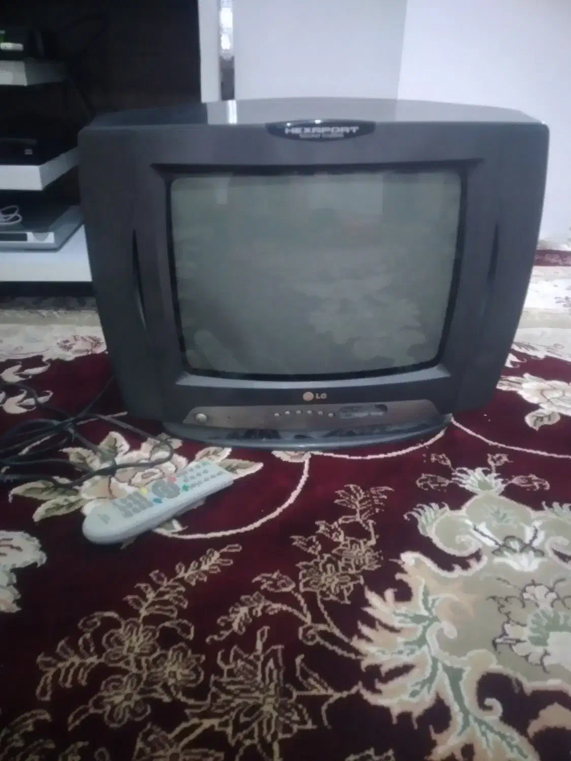 ۱۴ اینچ|تلویزیون و پروژکتور|خرمآباد, |دیوار