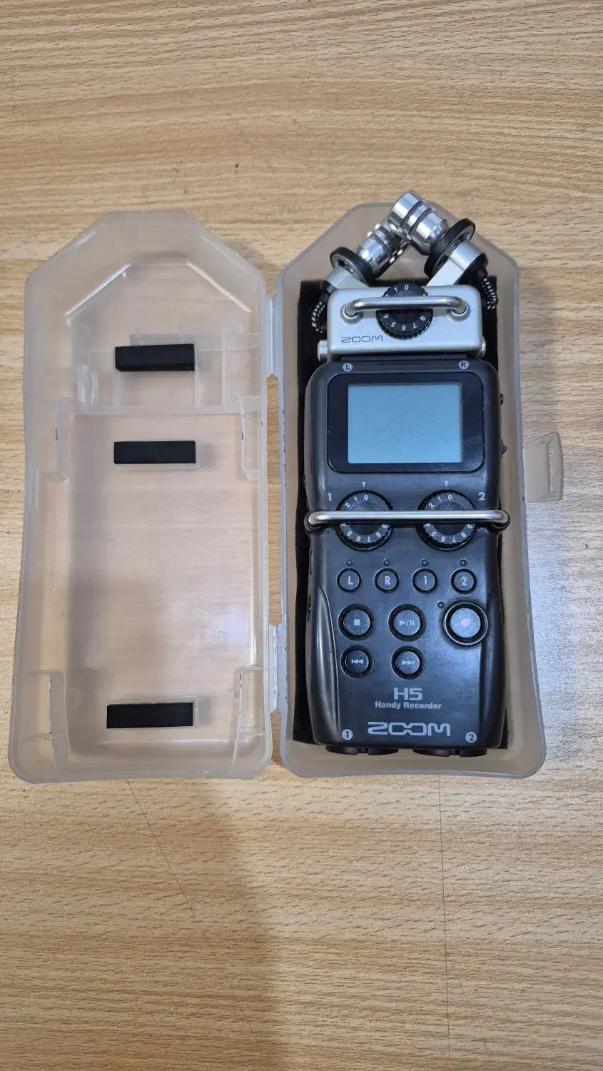 رکوردر Zoom - h5|صوتی و تصویری|تهران, آبشار|دیوار