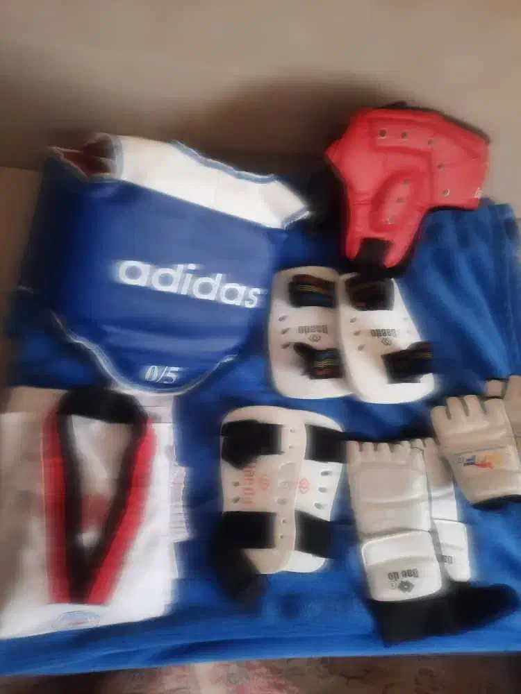 لوازم و تجهیزات ورزش تکواندو مناسب ۵ تا ۷ سال|تجهیزات ورزشی|کیش, |دیوار