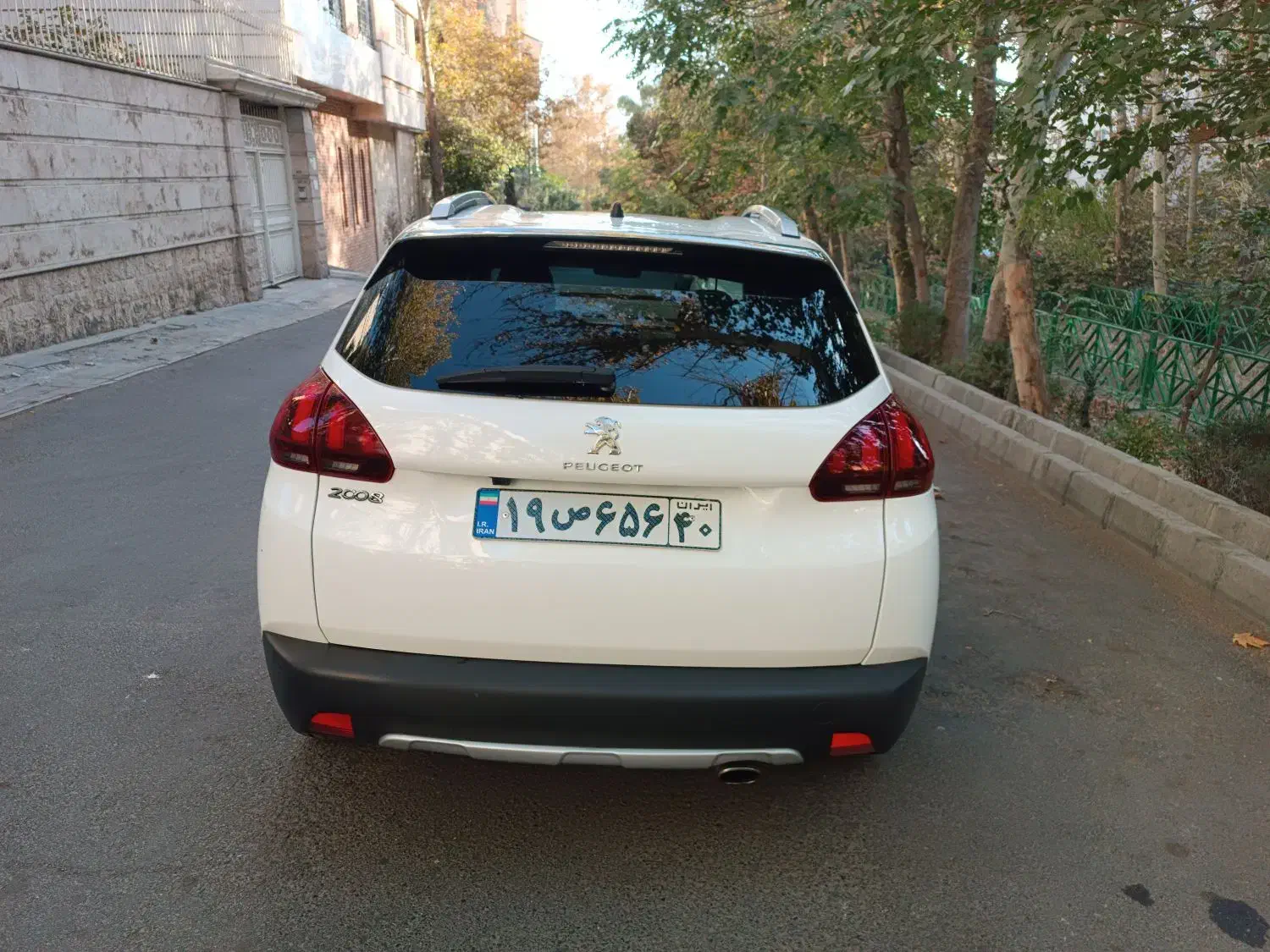 معاوضه پژو 2008 بی رنگ|خودرو سواری و وانت|تهران, پارک شهر|دیوار