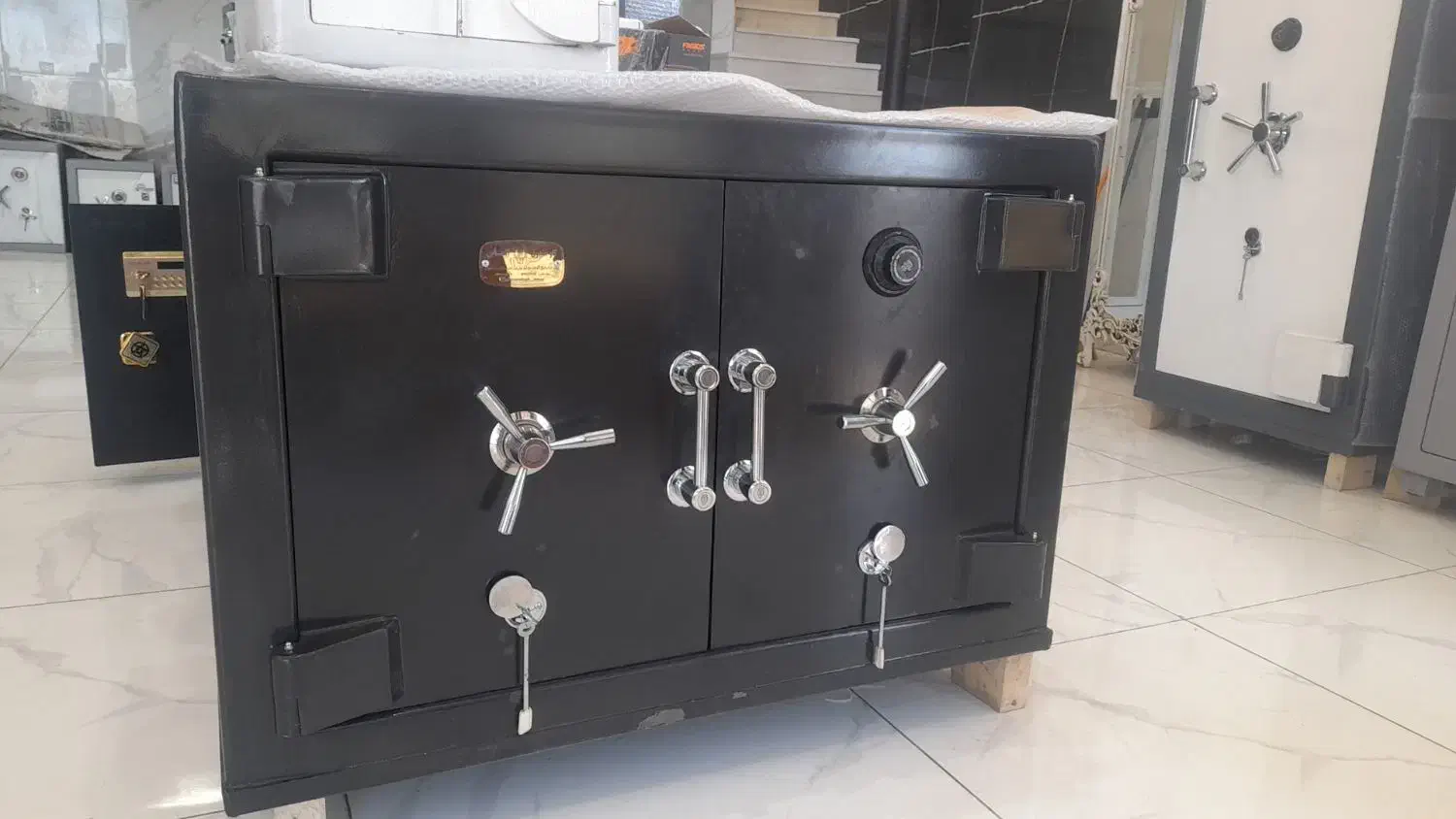 گاو صندوق زیر ویترینی کاوه سدید ایران کاوه|فروشگاه و مغازه|تبریز, |دیوار