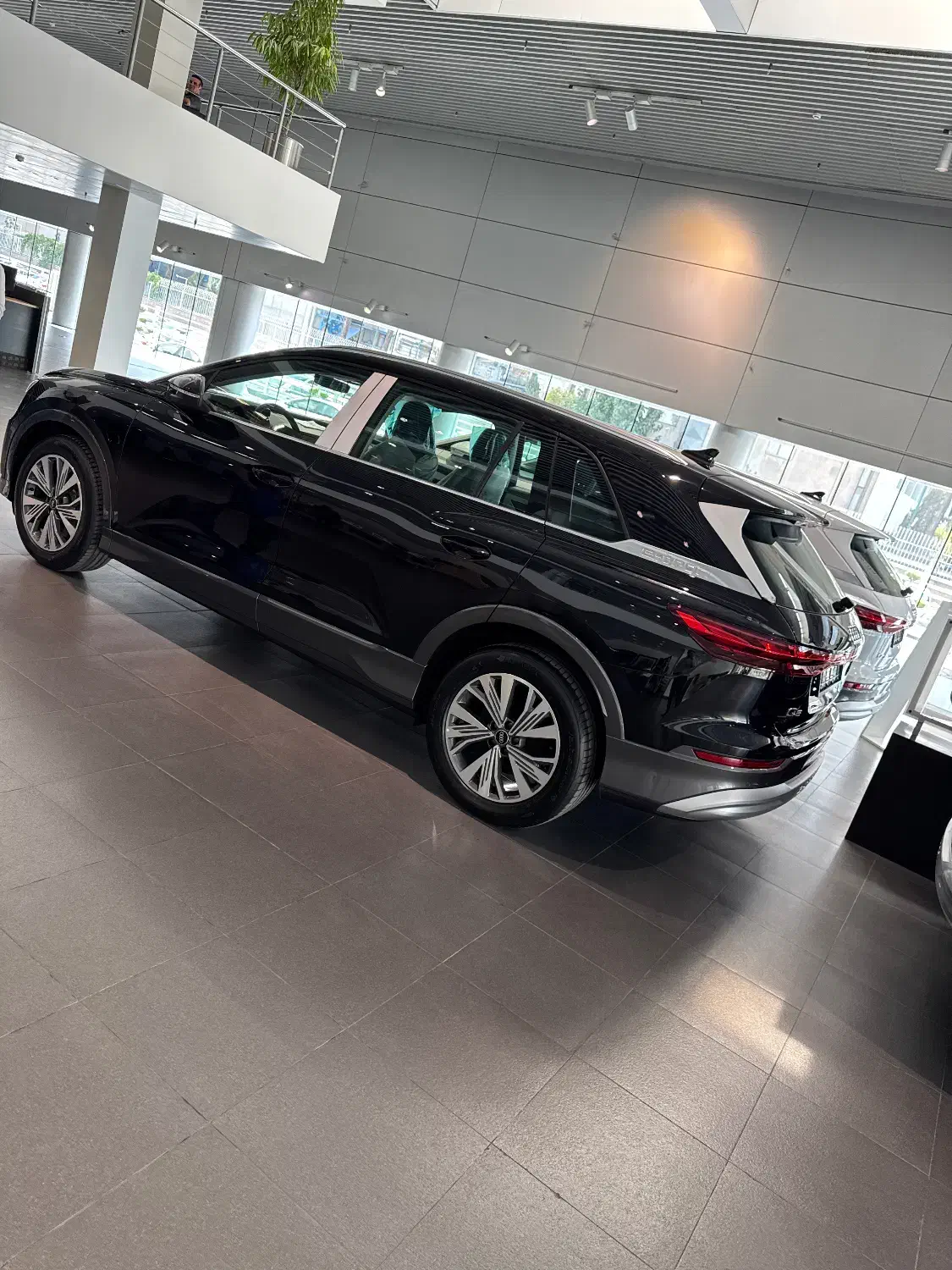 آئودی سیلور پکیج ۲۰۲۴ تیپ ۱|خودرو سواری و وانت|شیراز, آزادگان|دیوار