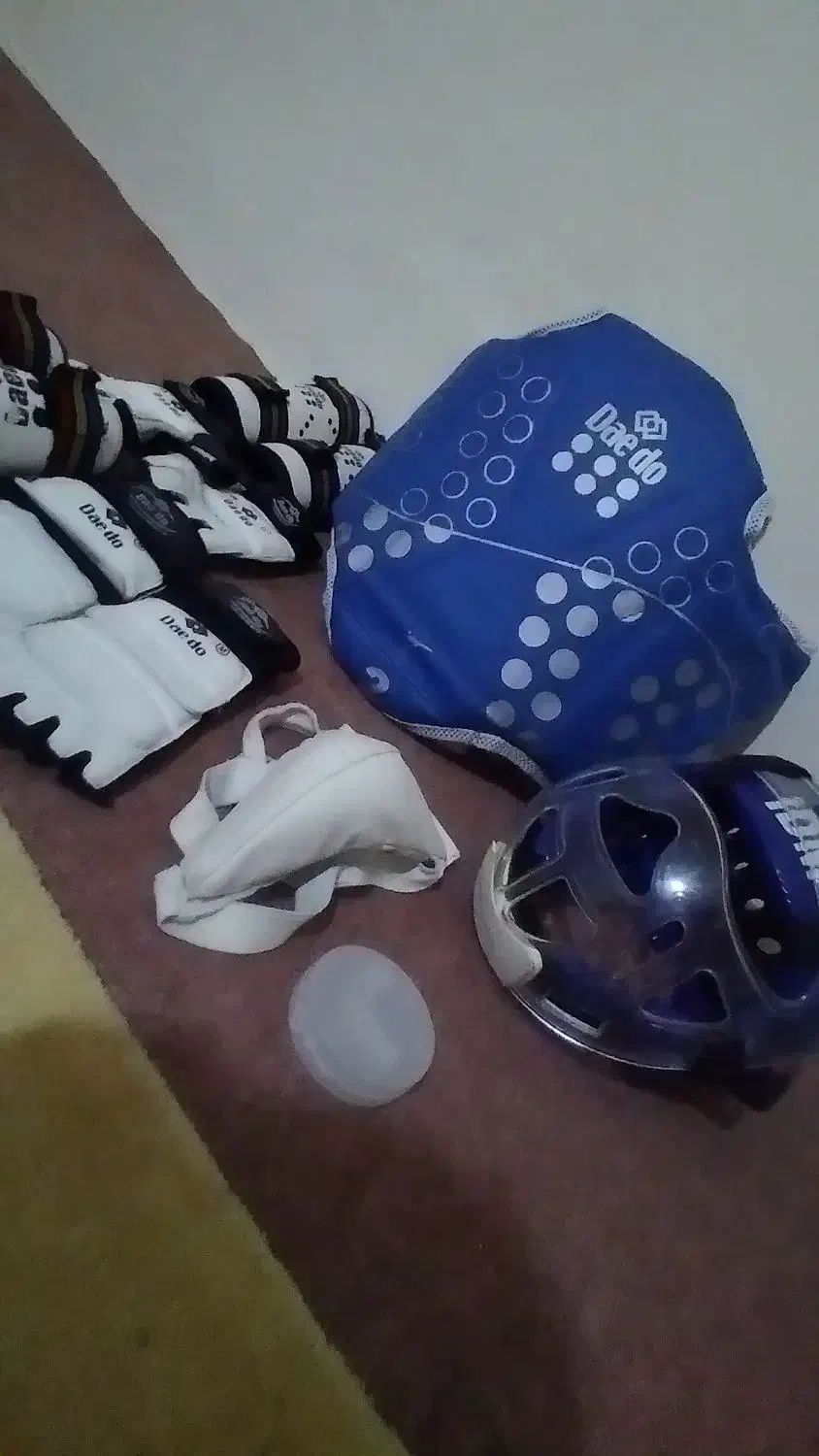 لوازم مبارزه تکواندو سایز دو|تجهیزات ورزشی|بومهن, |دیوار