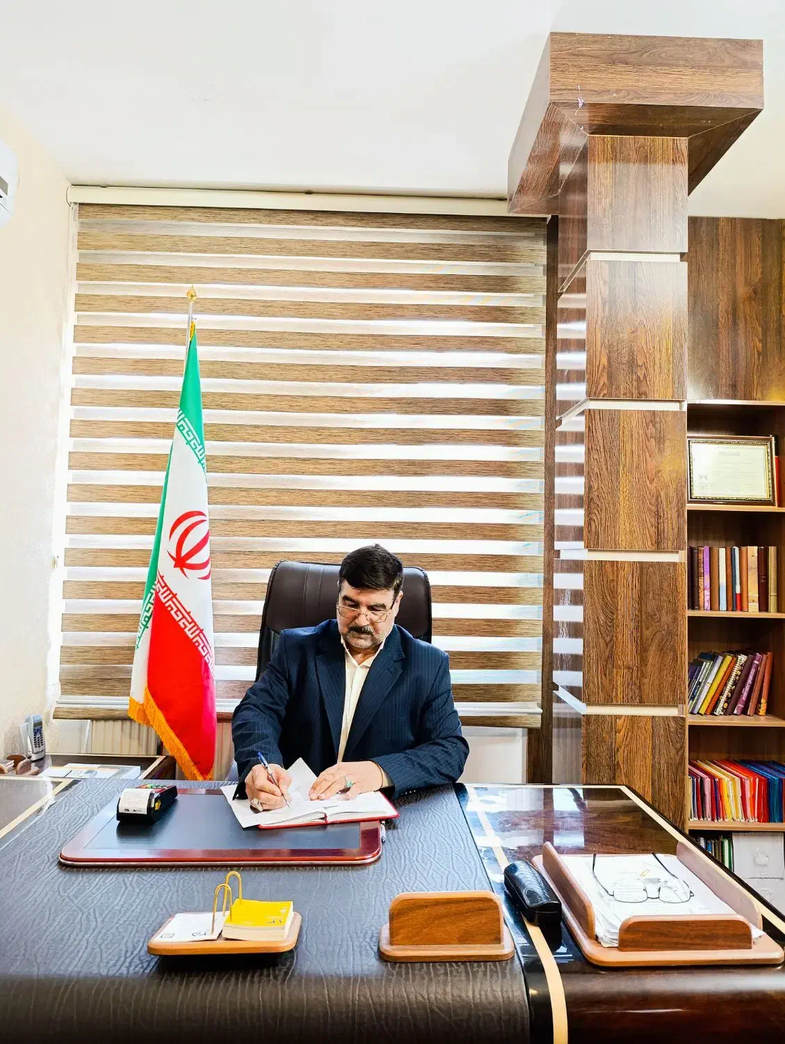 وکیل پایه یک دادگستری|خدمات مالی، حسابداری، بیمه|مشهد, کوثر|دیوار