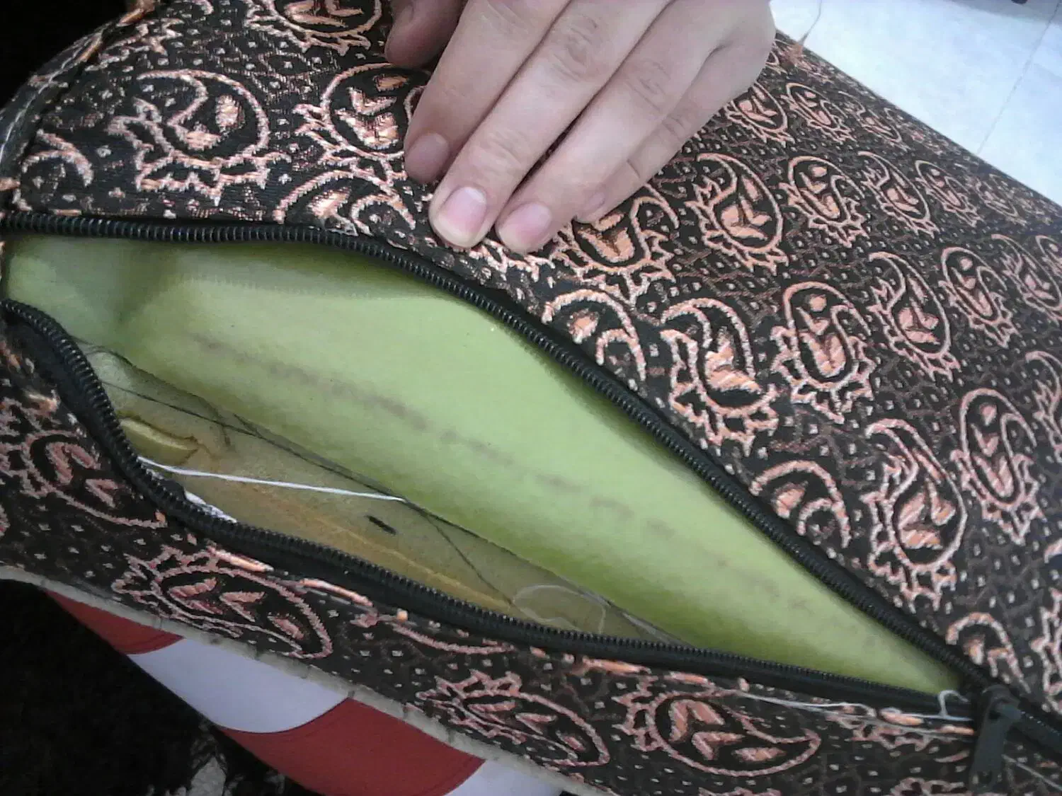 ی جفت پشتی|پشتی|اراک, |دیوار