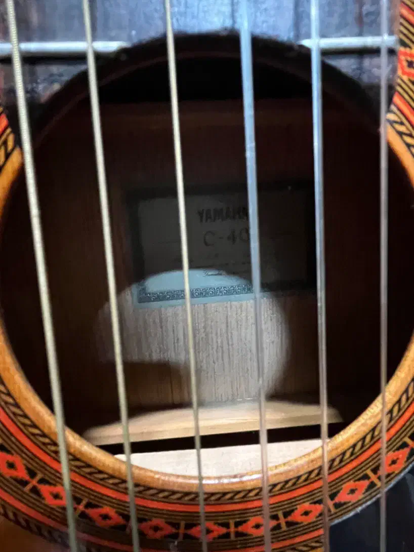 گیتار کلاسیک یاماهاc40اندونزی اصل سری قدیم کارکرده|گیتار، بیس، امپلیفایر|لاهیجان, انقلاب|دیوار