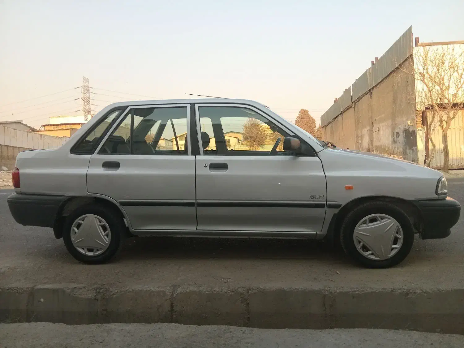 پراید مدل ۸۸ تمیز|خودرو سواری و وانت|تهران, خاک سفید|دیوار