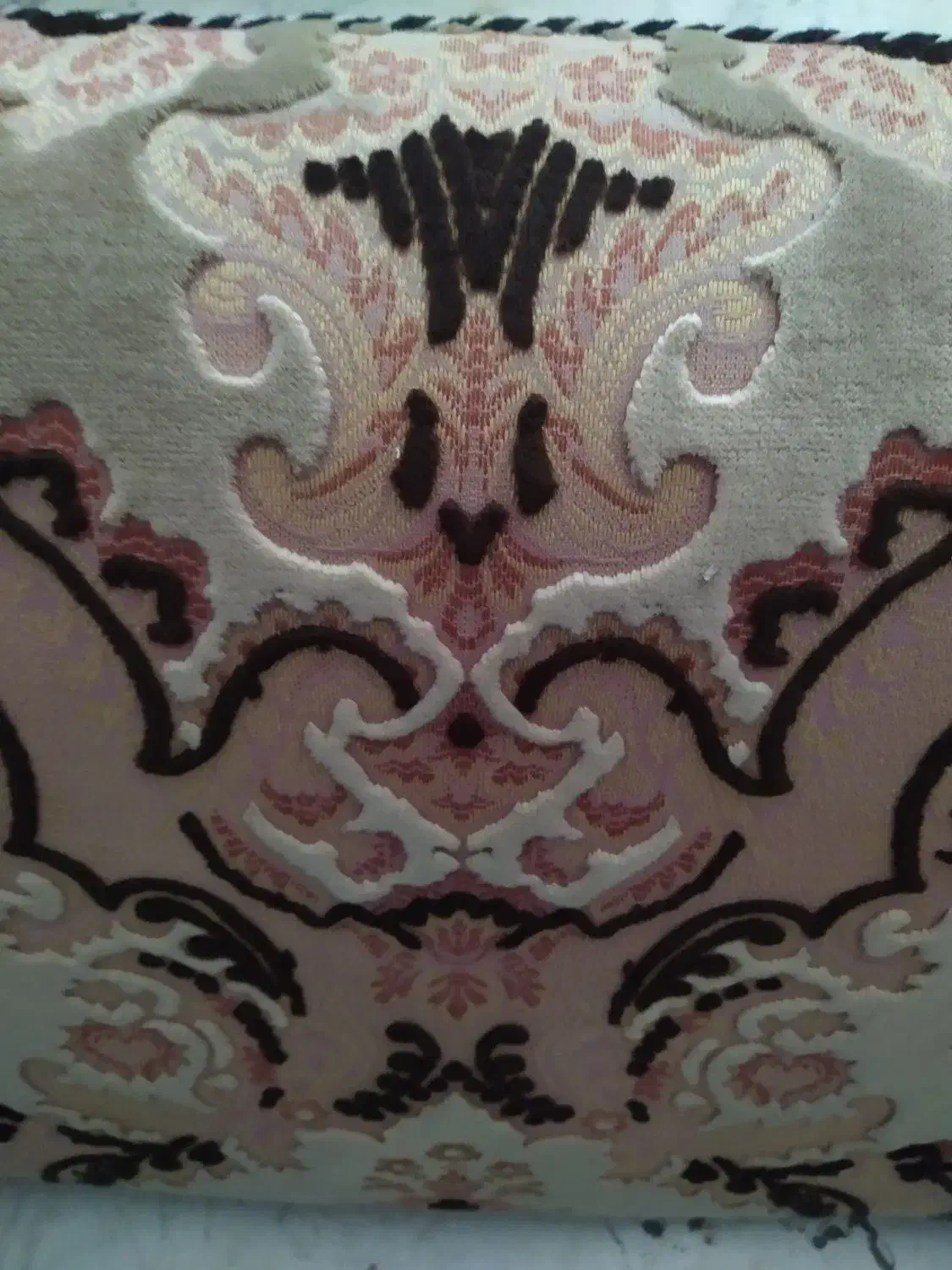 پشتی طرح سلطنتی|پشتی|فولادشهر, C1|دیوار