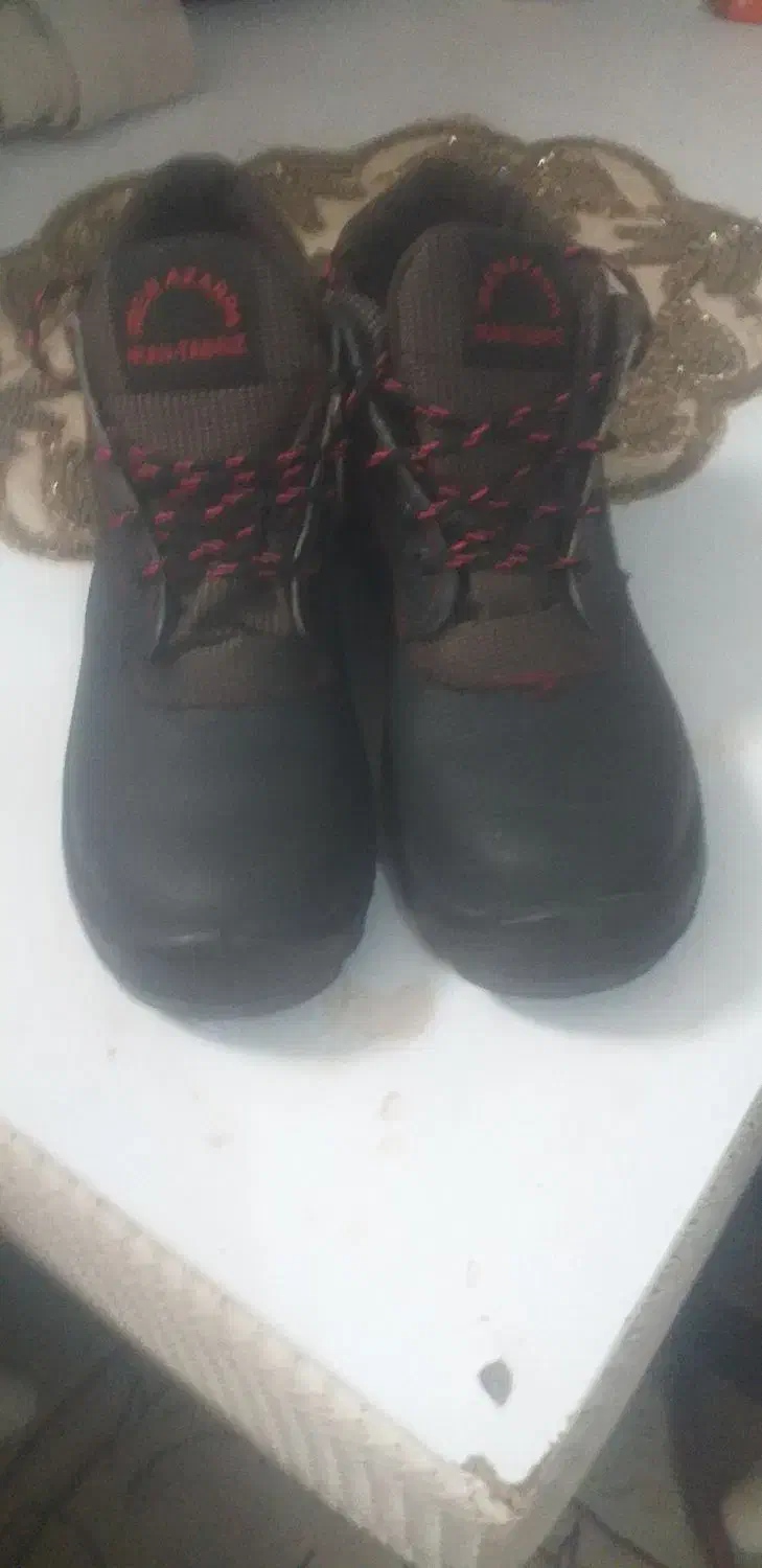 کفش ایمنی کاری پنجه آهنی آکبند|کیف، کفش، کمربند|پاکدشت, حصار امیر|دیوار