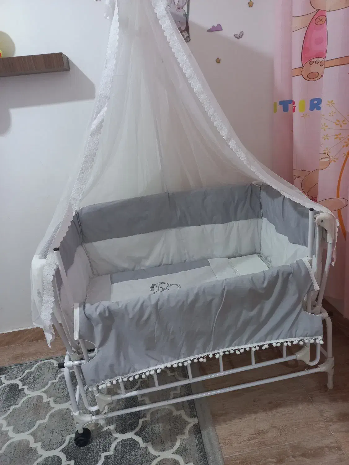 تخت کنار مادر پرنسسی|تخت و صندلی بچه|رشت, گلزاران|دیوار