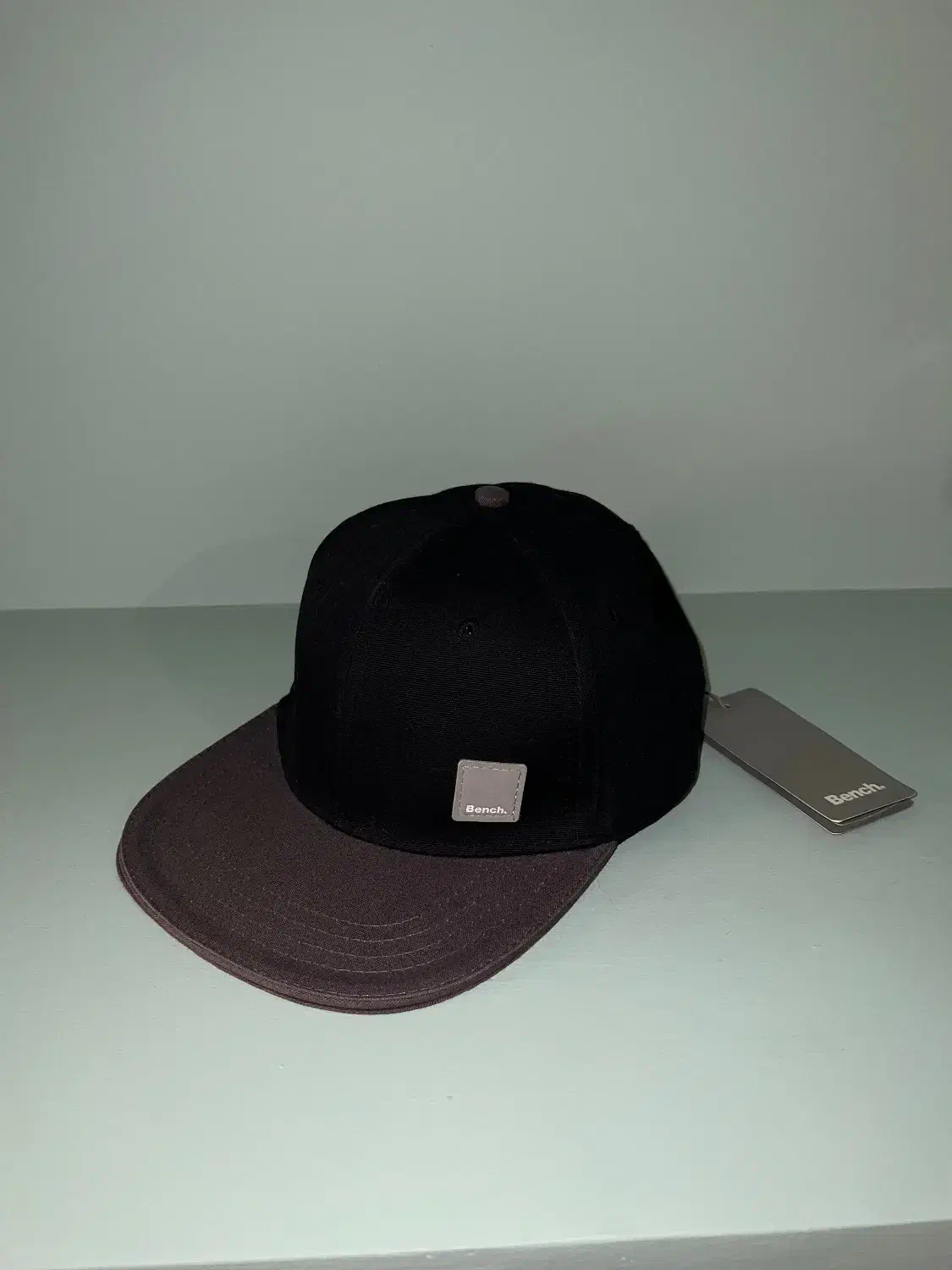 کلاه Bench|لباس|تهران, دربند|دیوار