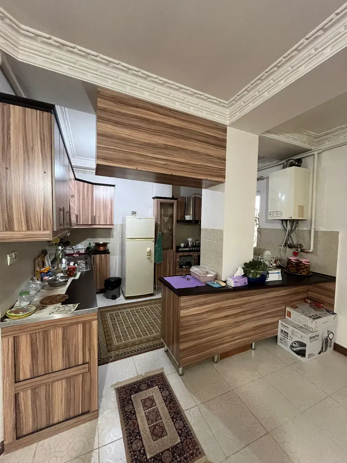 فروش واحد مسکونی بر اصلی کامرانیه (تاپ لوکیشن)|فروش آپارتمان|رشت, کوی غلام نیا|دیوار