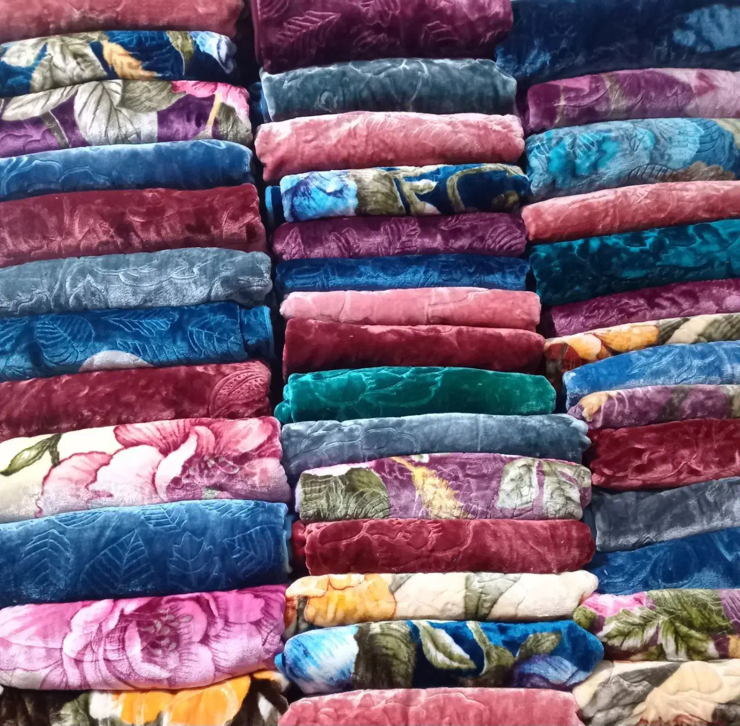 پتو ضخیم تک نفره و دونفره|رختخواب، بالش، پتو|ساوه, |دیوار