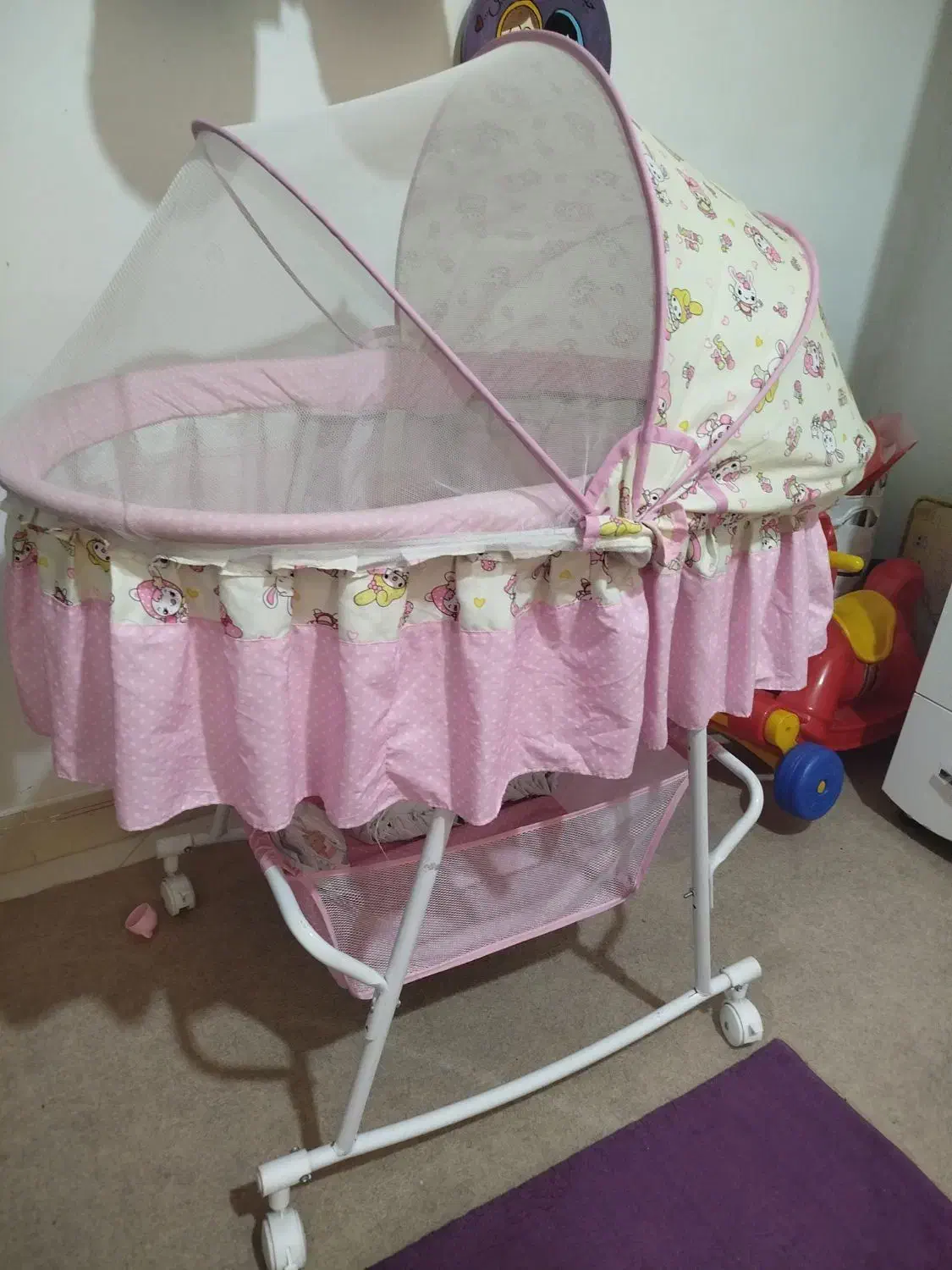 گهواره نوزادی|تخت و سرویس خواب|مشهد, کارگران|دیوار