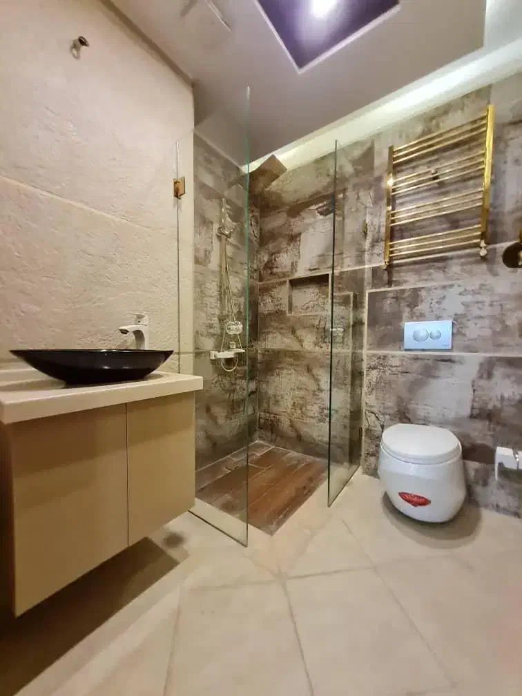 ۸۰متری ۲خواب دونبش سمت پارک