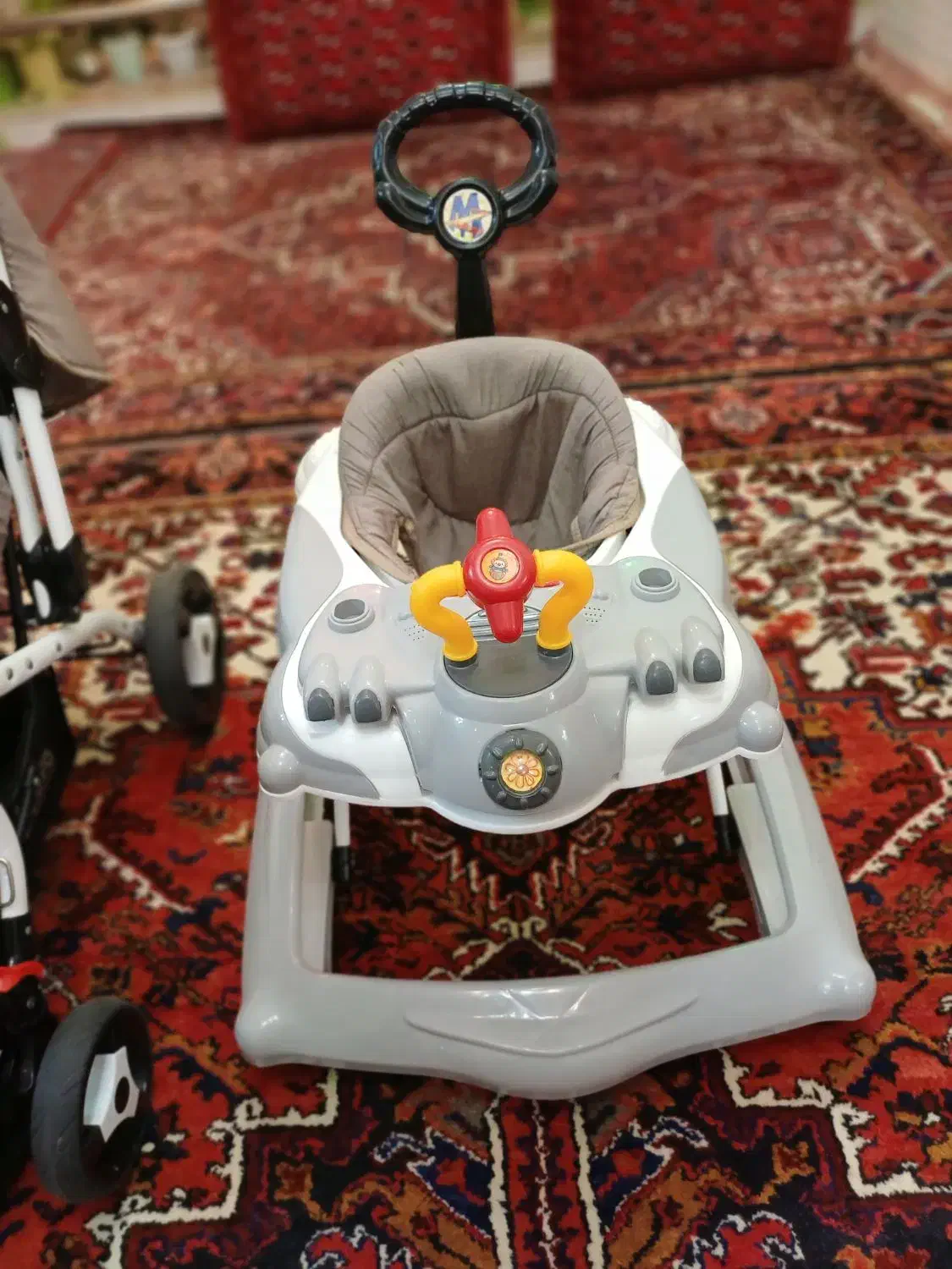 روروئک|کالسکه و لوازم جانبی|مرند, |دیوار