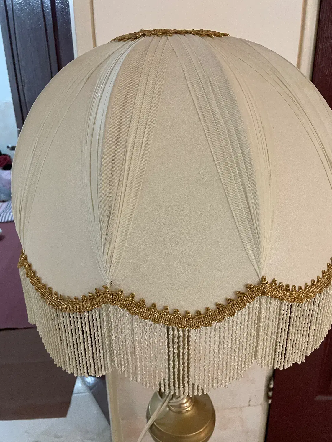 اباژور پارچه ای ایستاده|چراغ خواب و آباژور|اصفهان, شیخ اشراق|دیوار