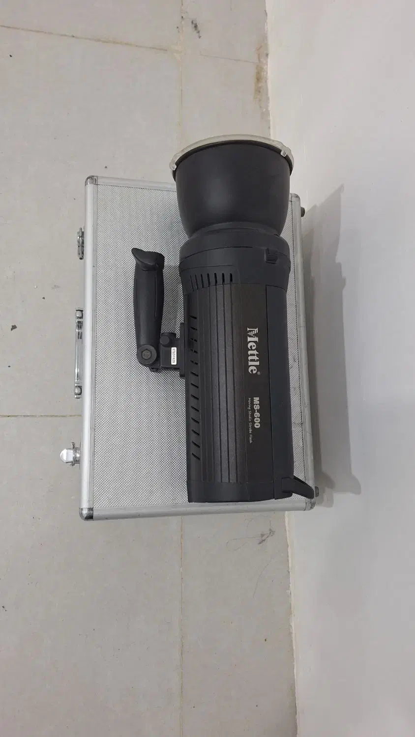 فلاش متل ۴۰۰ ژول عکاسی|دوربین عکاسی و فیلم‌برداری|شیراز, دلجو|دیوار