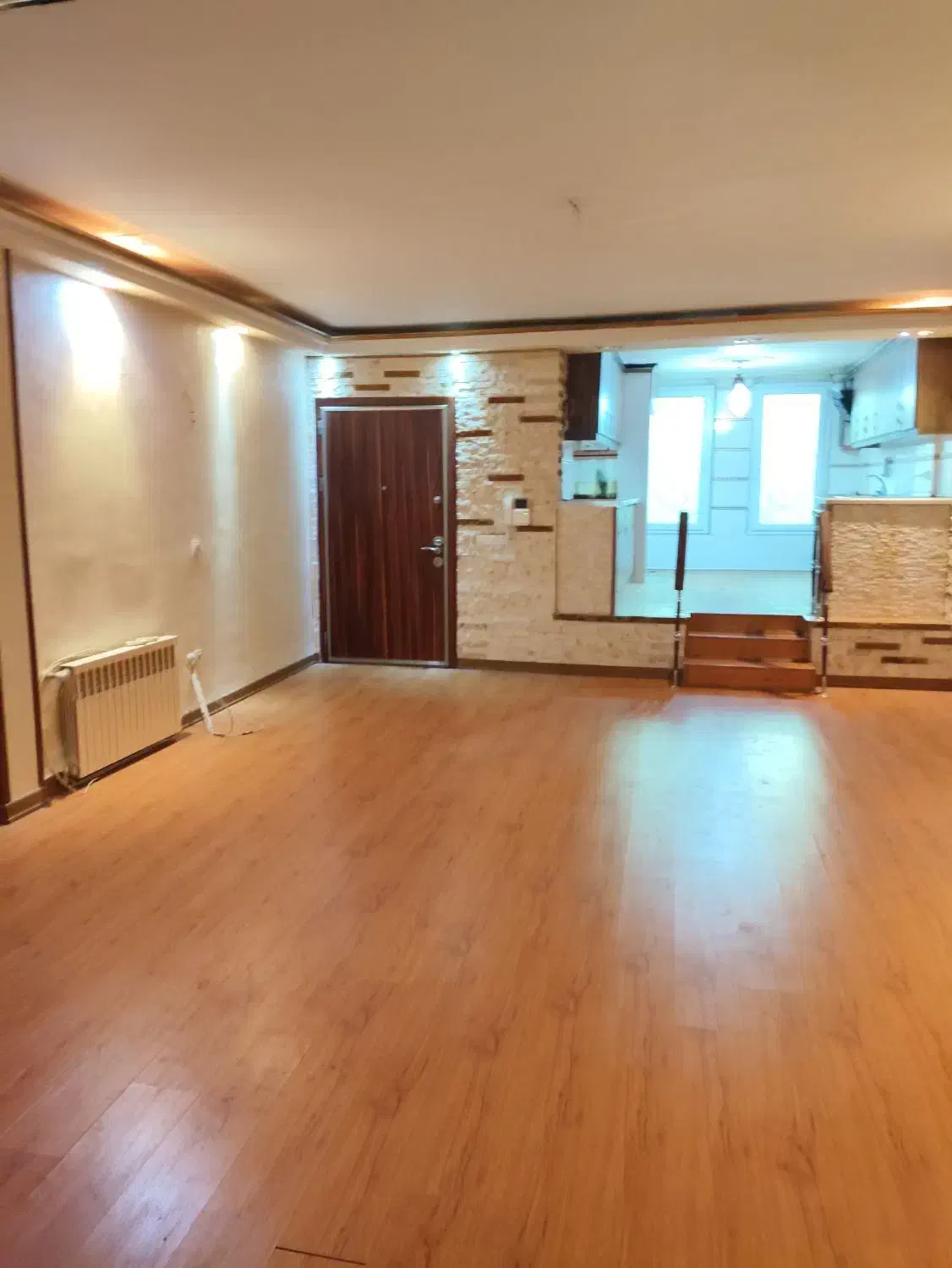 81 متر تک واحدی حیاط در اختیار|فروش آپارتمان|تهران, فدک|دیوار