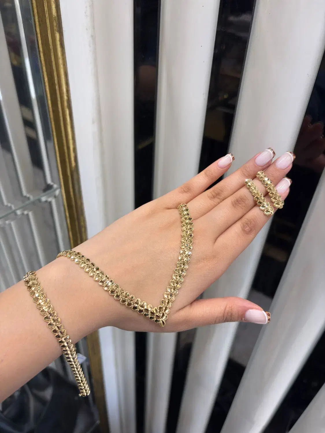 سرویس تمام تراش عروس|جواهرات|دوگنبدان, |دیوار