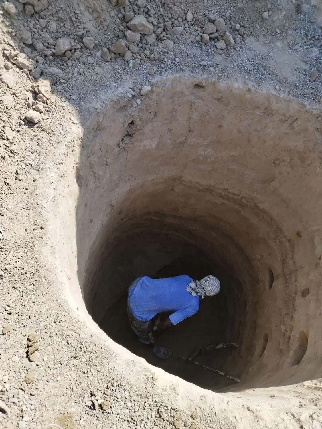 چاه کن تخلیه دیوار|خدمات پیشه و مهارت|میناب, |دیوار