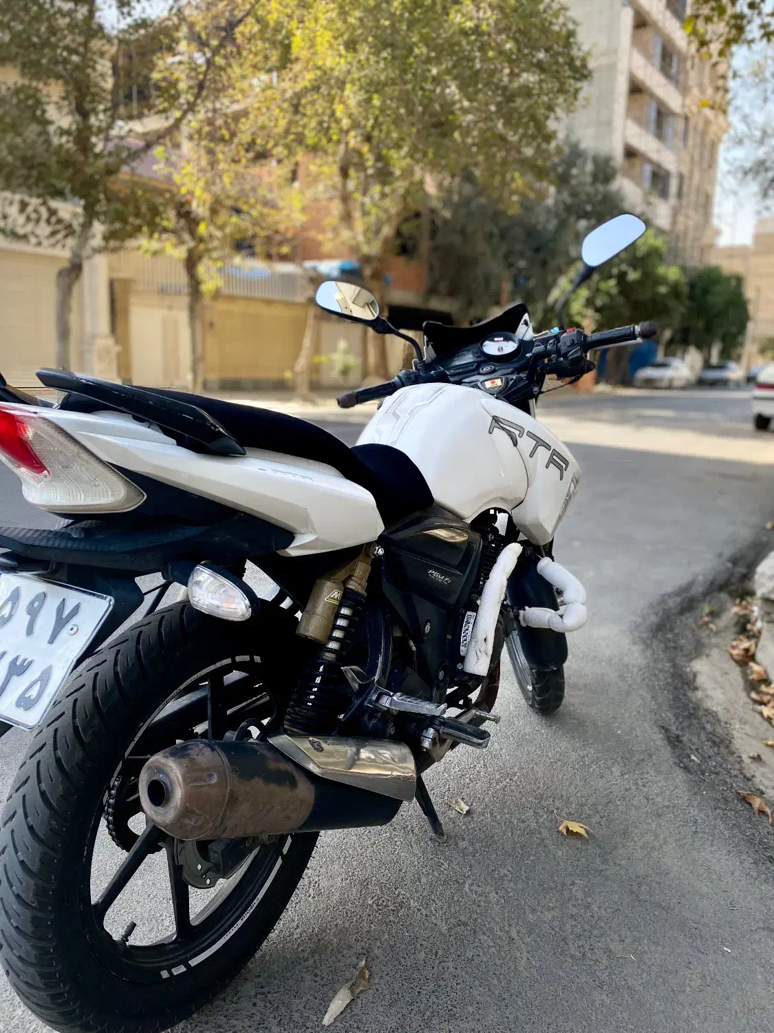 اپاچی ۱۸۰|موتورسیکلت|گنبد کاووس, |دیوار