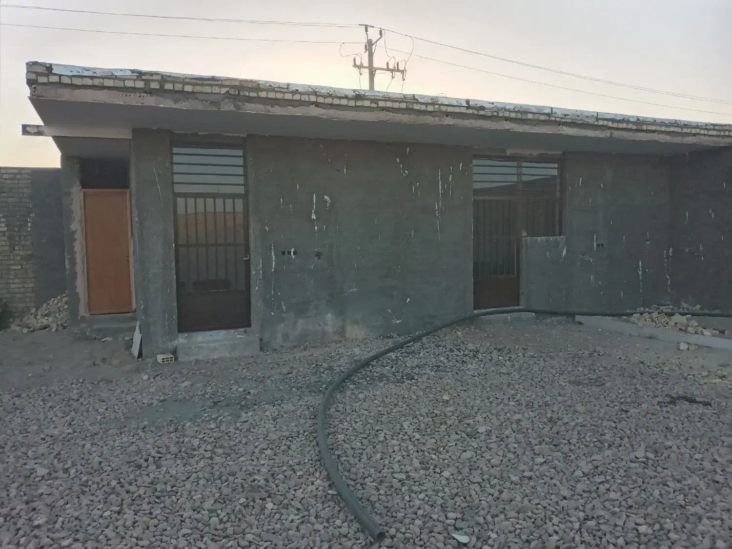 چهار دیواری ۲۸۰۰ متر، نزدیک ششراه خ قهجاورستان|اجارهٔ دفتر صنعتی، کشاورزی، تجاری|اصفهان, قهجاورستان|دیوار