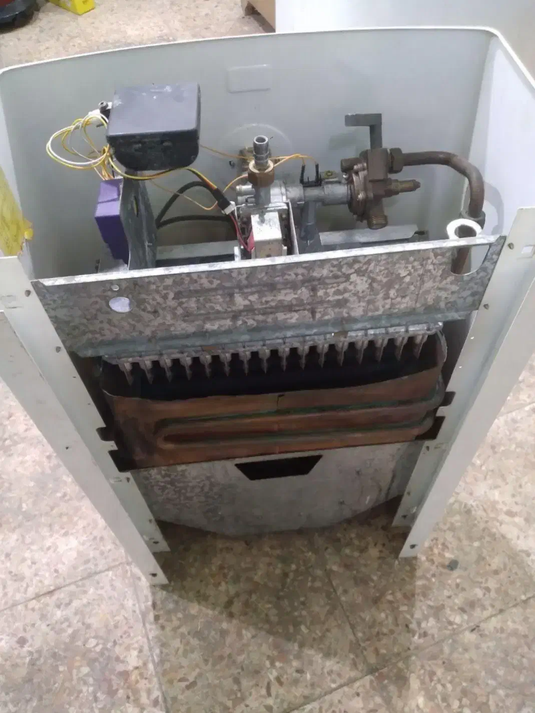 آبگرمکن دیواری 3218|آبگرمکن، پکیج، شوفاژ|ملایر, |دیوار