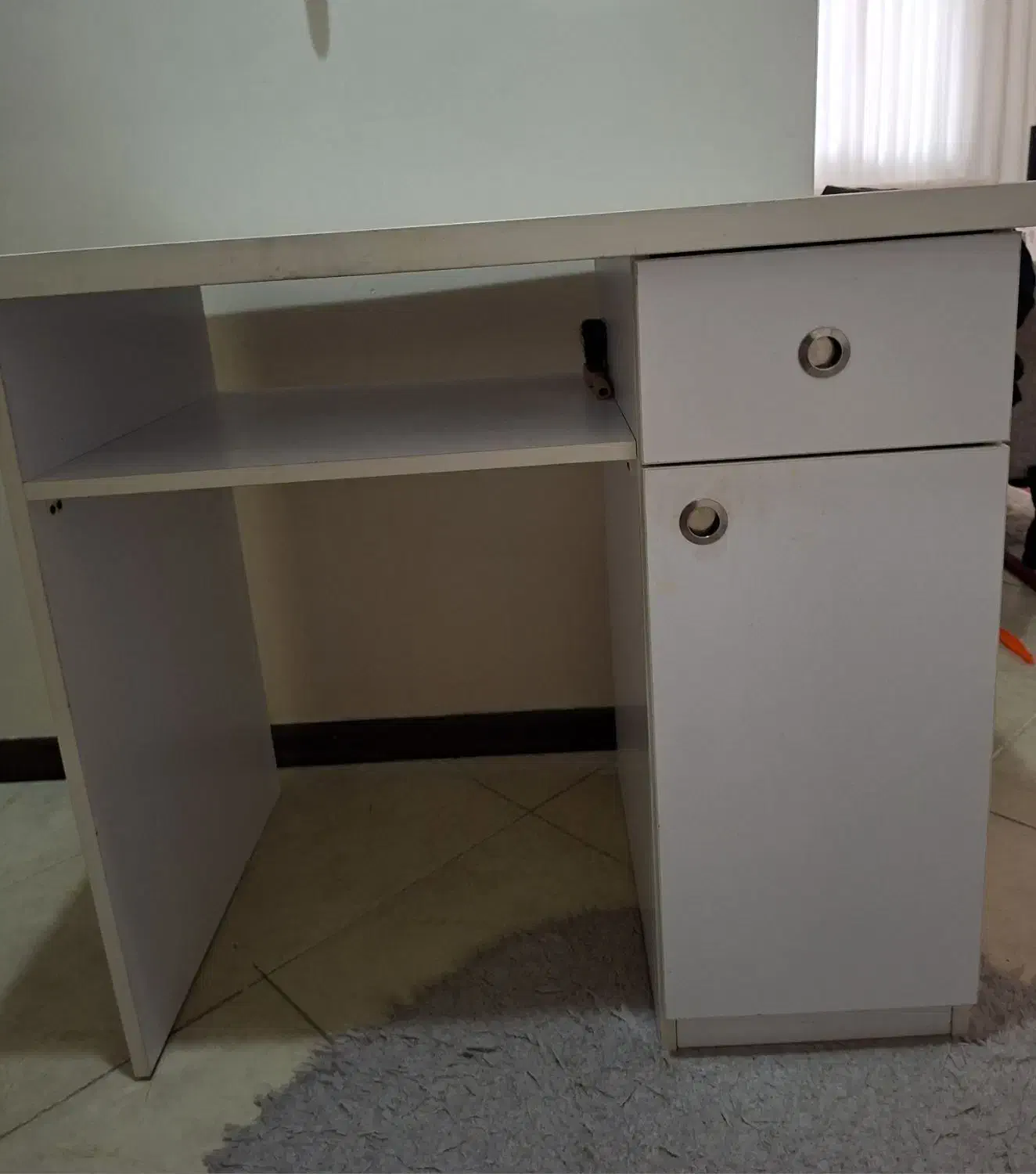 میز|میز تحریر و کامپیوتر|سمنان, |دیوار