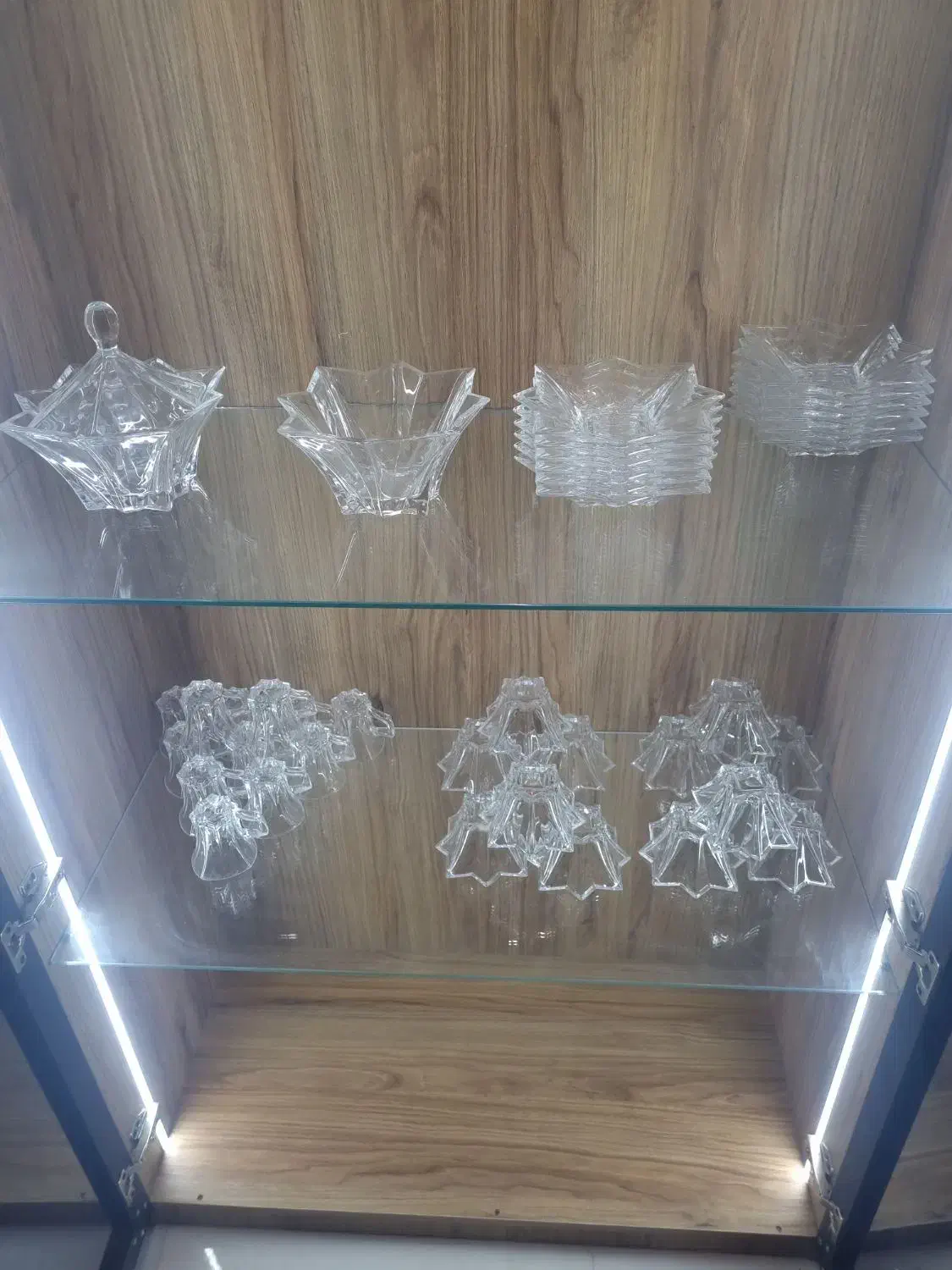 سرویس کریستال طرح ستاره|ظروف سرو و پذیرایی|همدان, |دیوار