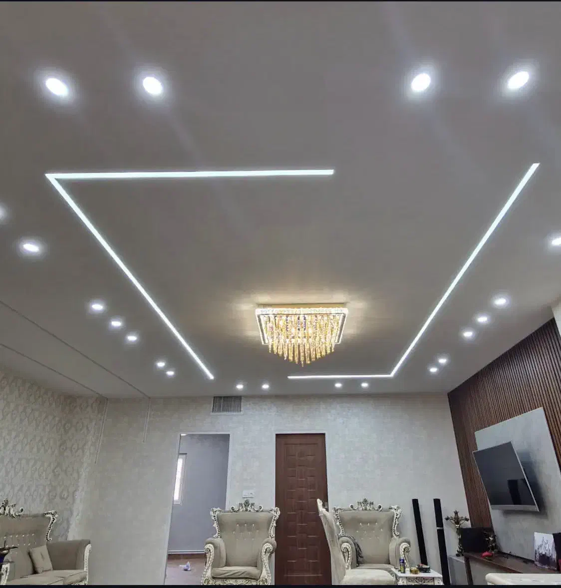 نور پردازی تخصصی ساختمان ( لاین نوری ، هالوژن و )|خدمات پیشه و مهارت|مبارکه, |دیوار