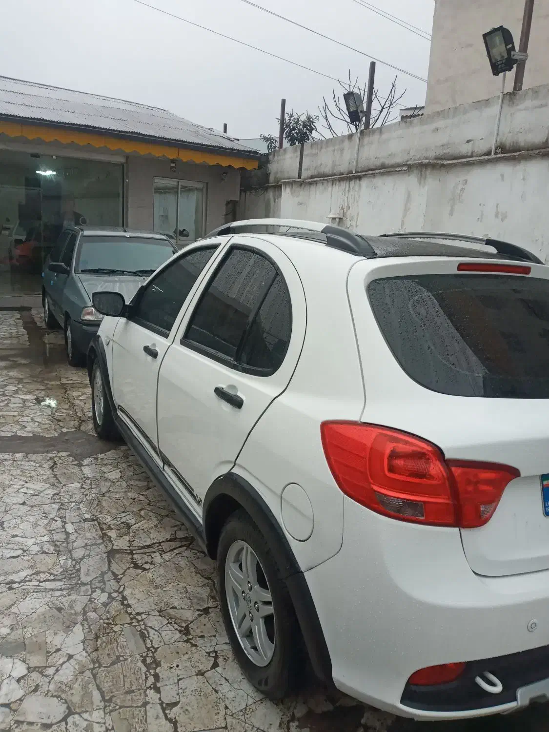 کوییک ۱۴۰۱ R|خودرو سواری و وانت|رشت, نیروی دریایی|دیوار