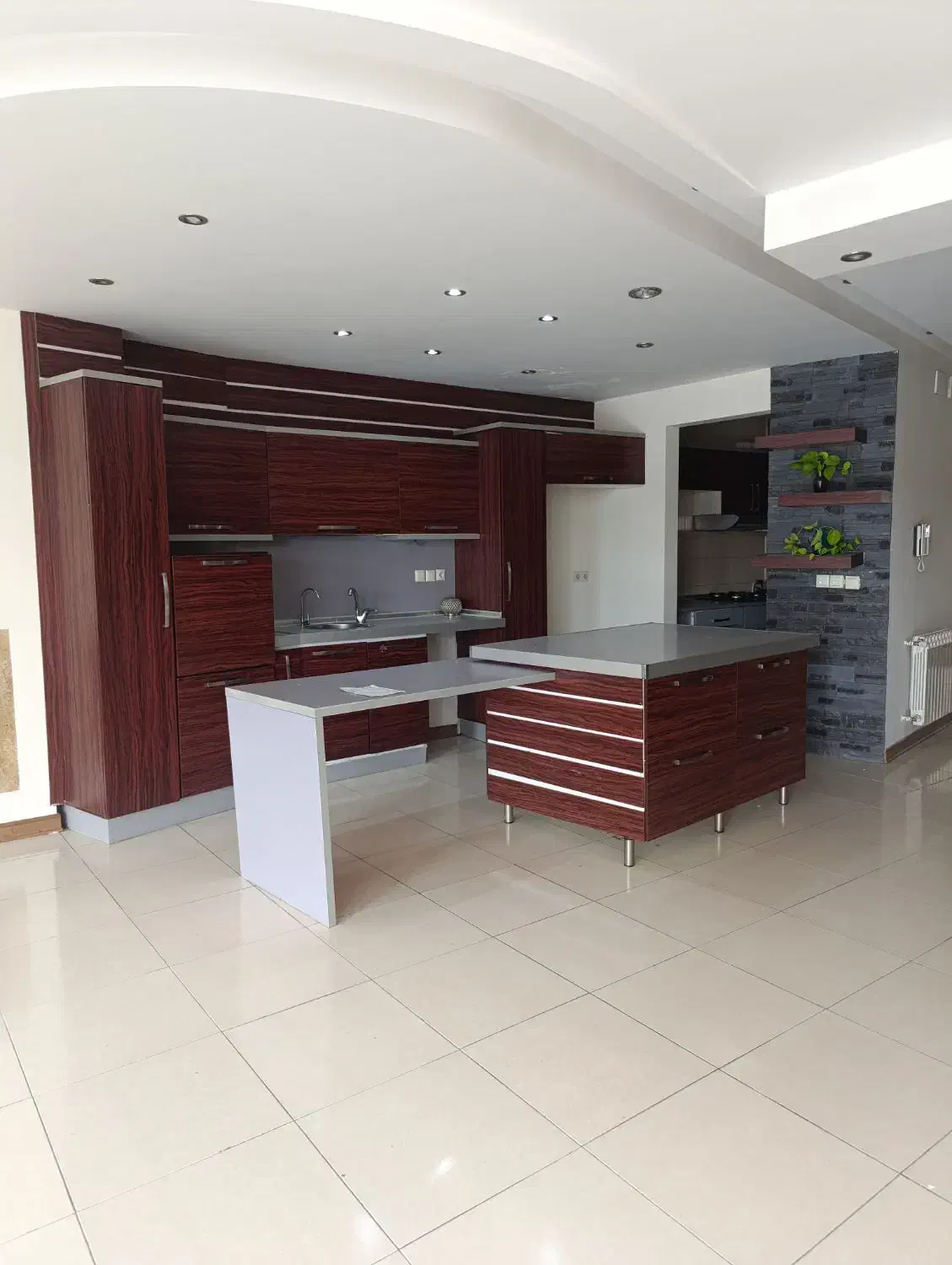 بلوار گیلان / خیابان 176 ارکیده / تک‌واحدی 180متری|اجارهٔ آپارتمان|رشت, بلوار گیلان|دیوار