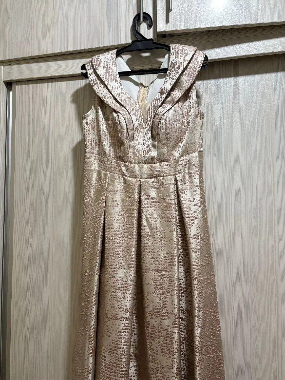 پیراهن مجلسی زنانه|لباس|شهریار, شهریار|دیوار