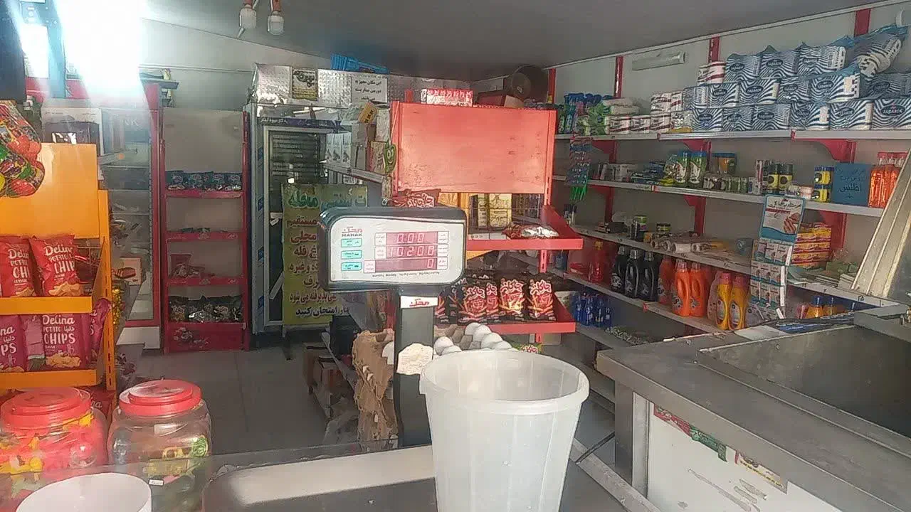 فروش مغازه سوپرلبنیات یاس در پردیسان|فروش مغازه و غرفه|قم, پردیسان|دیوار